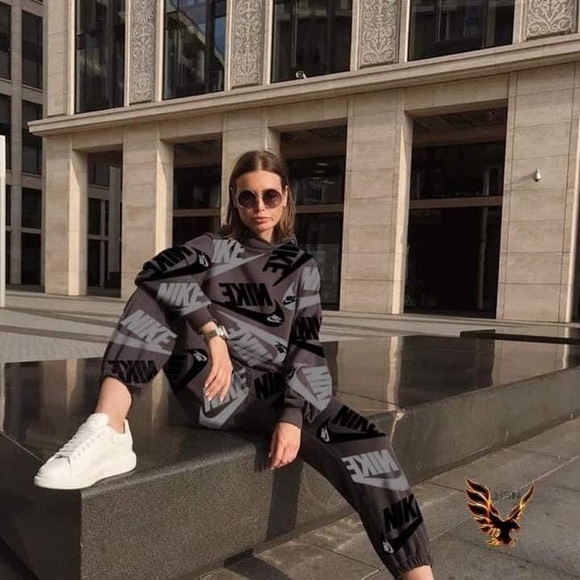 womens nike 2pc sweatsuit